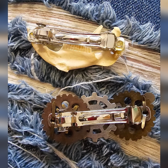 2x Barrettes ~ Oddities & Curiosities Style - Picture 2 of 4